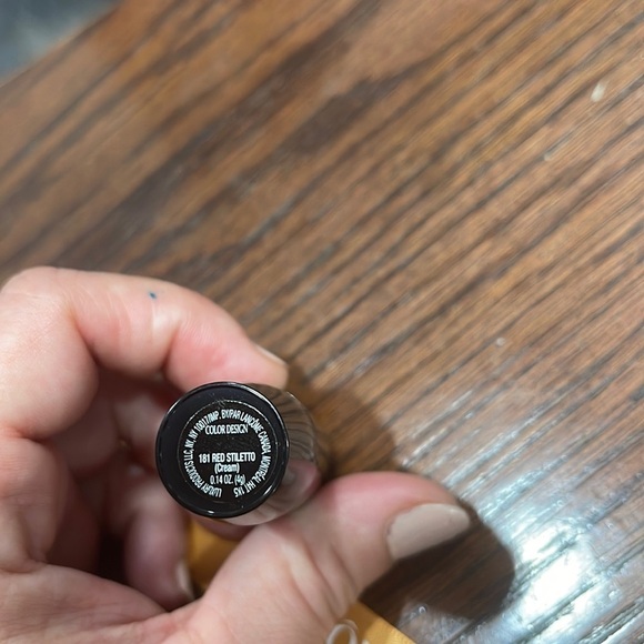 - Lancôme color design lipstick 181- red stiletto(cream) - Picture 4 of 4